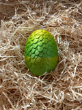 Oeuf vert clair / jaune métallisé